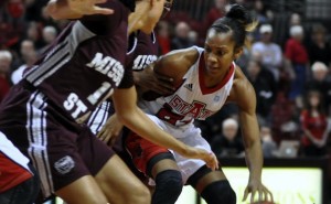 Big Night for Aundrea Gamble Leads to Red Wolves Win